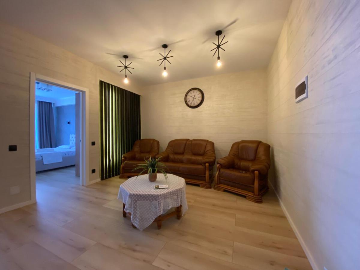 Apartament Lux Chisinau Ngoại thất bức ảnh